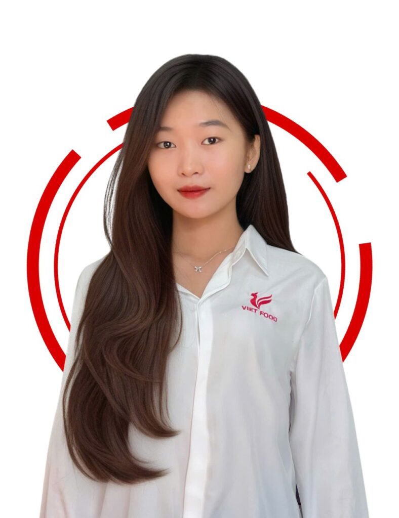 Khánh Linh Là Ai? 5